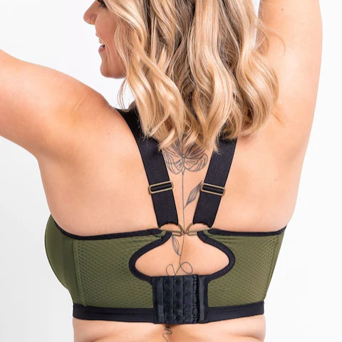 model wearing Curvy Kate Everymove Wired Multiway Sports Bra showing J Hook option